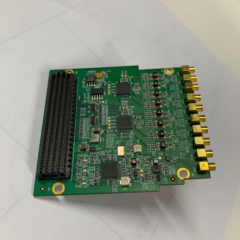 AD9653采集模块的8路输入与高速板间连接器