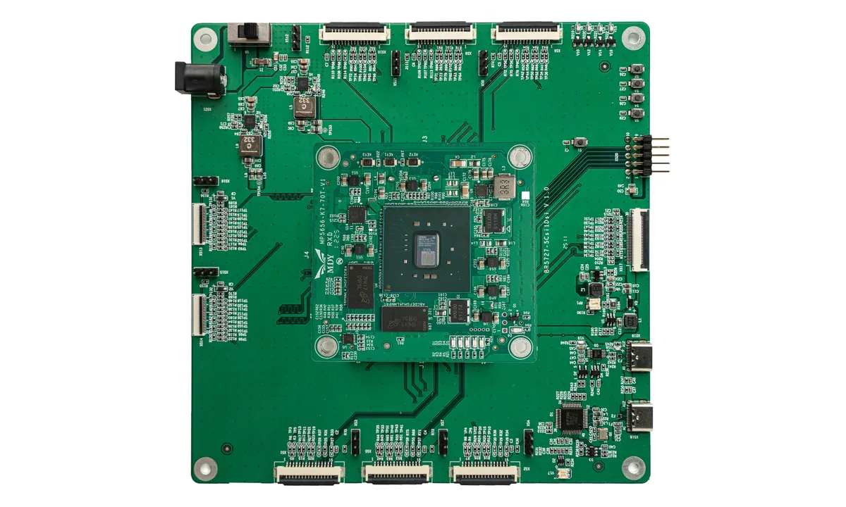 CP9156-27多路MIPI FPGA开发板实物图
